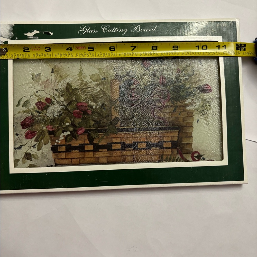 At ritcher wine ribbon glass cutting board rare measurements in pics still n box